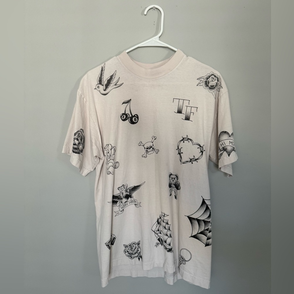 Teddy Fresh Tattoo Print T-Shirt. Mens Medium.